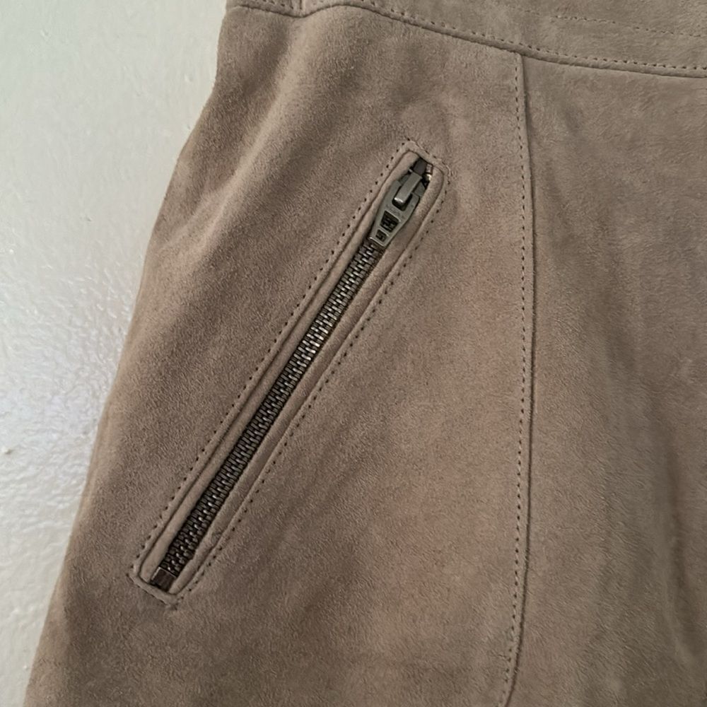 Blank NYC 100% Suede Light Beige Skirt NWT - Picture 3 of 8